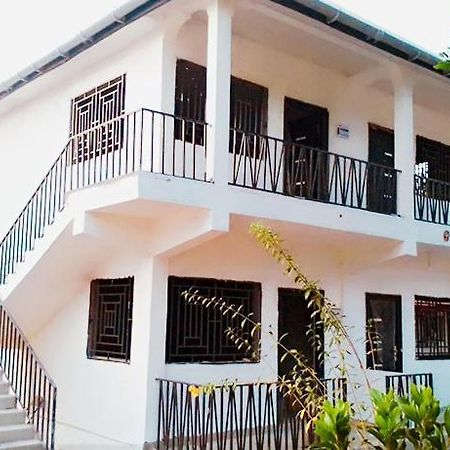 Airport Lodge Lungi Kültér fotó